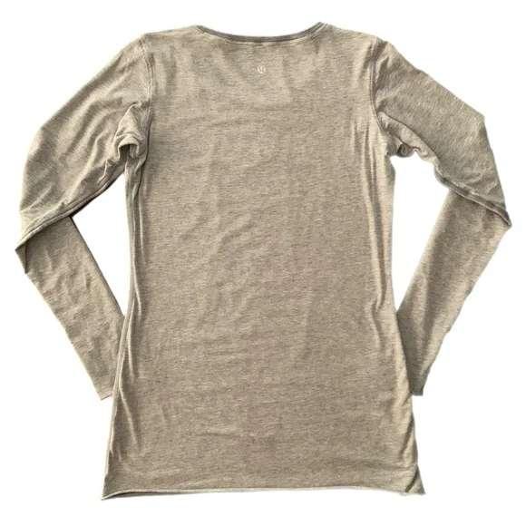 Lululemon Cabin Long Sleeve Tee Reversible Ghost Grey/Heathered Grey Size 8 - Picture 7 of 16